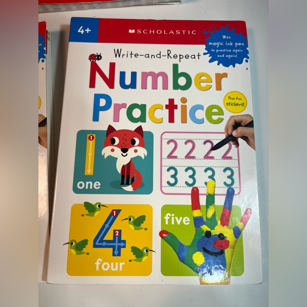 Scholastic write and wipe preschool 5 book bundle - Picture 4 of 6